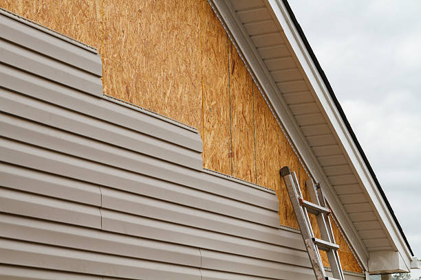 24/7 Emergency Vinyl Siding experts in Pine Meadow, CT